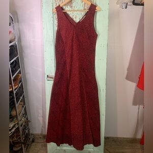 Women’s Norton McNaughton burgundy sleeveless dress with a floral pattern
